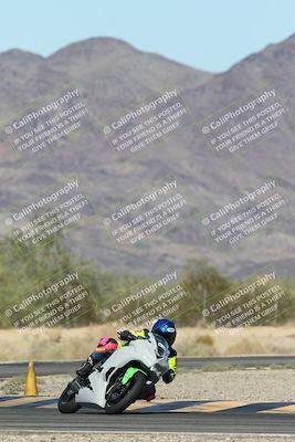 media/Oct-30-2025-Racers Edge (Thu) [[dabbdaf680]]/3-B Group/Session 5 (Turn 6)/